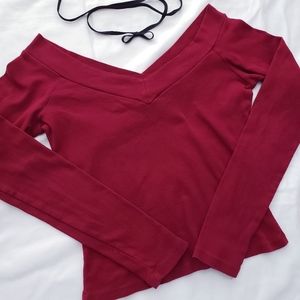 Red long sleeve v-neck 🥀